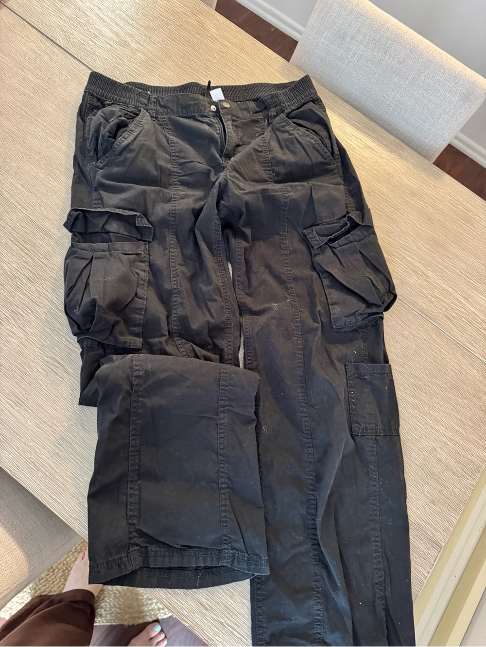 Divided Black Cargo Trousers with Elastic Waist